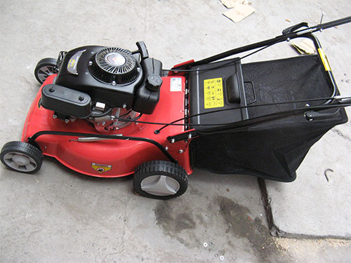 割草機(jī)價(jià)格，小型割草機(jī)廠家，多功能割草機(jī)聯(lián)系電話